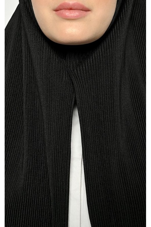 Suria Segitiga Instan Pleats Black